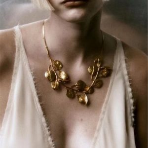 Feminine Leaf Decorative Necklace, Necklaces, color:Golden|size:One-size, JustFashionNow