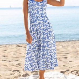 Holiday Floral Design Crew Neck Knit Dress, Midi Dresses, Roselinlin - Online Catalog