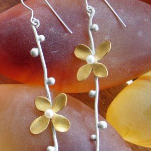 Retro Simple Flower Pearl Earrings, Earrings, color:Yellow|size:One-size, JustFashionNow