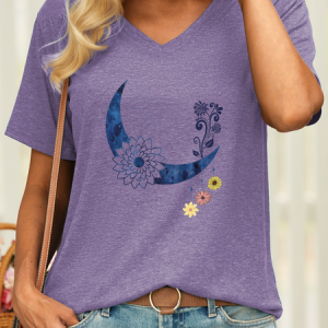 Women’s Wild Flower In The Moon Casual T-Shirt, color:Purple|size:3XL, Lilicloth.com