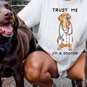 Lilicloth X Funnpaw Women's Trust Me I'm A Dogtor T-Shirt, color:White|size:L, Lilicloth.com