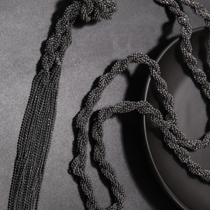 European and American Atmospheric Fashion Hand-woven All-match Clothing Necklace, Necklace, color:Black|size:One-size, Noracora