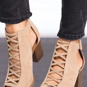 Urban Commuting Simple Hollow Cross Thin Straps Thick-heeled Sandals And Boots, Boots, color:Khaki|size:43, Noracora