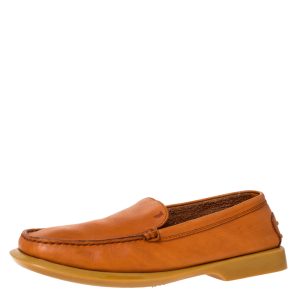 Tod's Tan Leather Rubber Sole Loafers Size 38.5, Loafers & Slip-Ons - Luxury Closet catalog