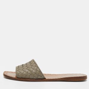 Bottega Veneta Grey Intrecciato Leather Flat Slides Size 35.5, Sandals - Luxury Closet