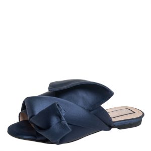 N&ordm;21 Blue Satin Knot Flat Mules Size 36, Sandals - Luxury Closet