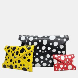Louis Vuitton wallet bag, Shoulder Bags - Luxury Closet catalog