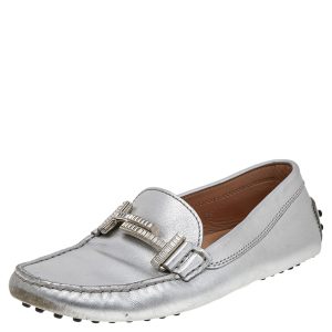 Tod's Silver Leather Slip on Loafers Size 36, Loafers & Slip-Ons - Luxury Closet catalog
