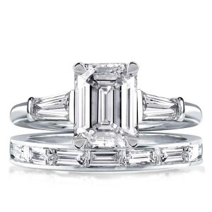 Bridal sets rings - Emerald & Baguette Cut Three Stone Bridal Set, Italo jewelry - Online Catalog