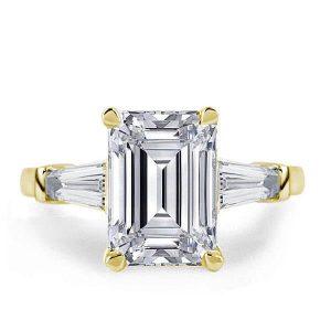 classic engagement rings - Golden Three Stone Emerald Engagement Ring, Italo jewelry - Online Catalog