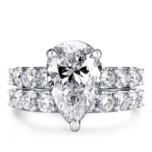 Bridal sets rings - Classic Three-Quarters Round & Pear Cut Bridal Set, Italo jewelry - Online Catalog