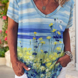 Casual Simple Floral Print V-Neck T-Shirt, T-shirts, Lilicloth.com