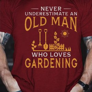 An Old Man Who Loves Gardening T-Shirt, T-shirts, Lilicloth.com