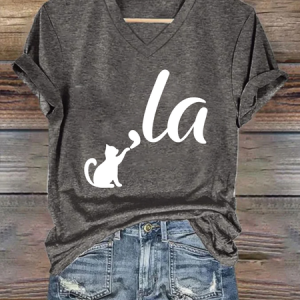 Cat Comma La Kamala Harris Loose Casual Crew Neck Text Letters T-Shirt, T-shirts, Lilicloth.com