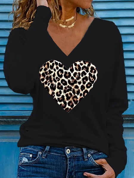 Women's Heart Leopard Print Valentine's Day Print V Neck Daily Casual Long Sleeve T-Shirt, Long sleeves, Lilicloth.com