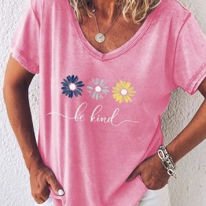 Women's Daisy Be Kind Casual V Neck Cotton-Blend T-Shirt, T-shirts, Lilicloth.com