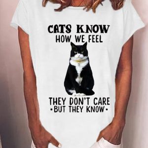 Women's Funny Cat Cotton-Blend Loose Casual T-Shirt, T-shirts, Lilicloth.com