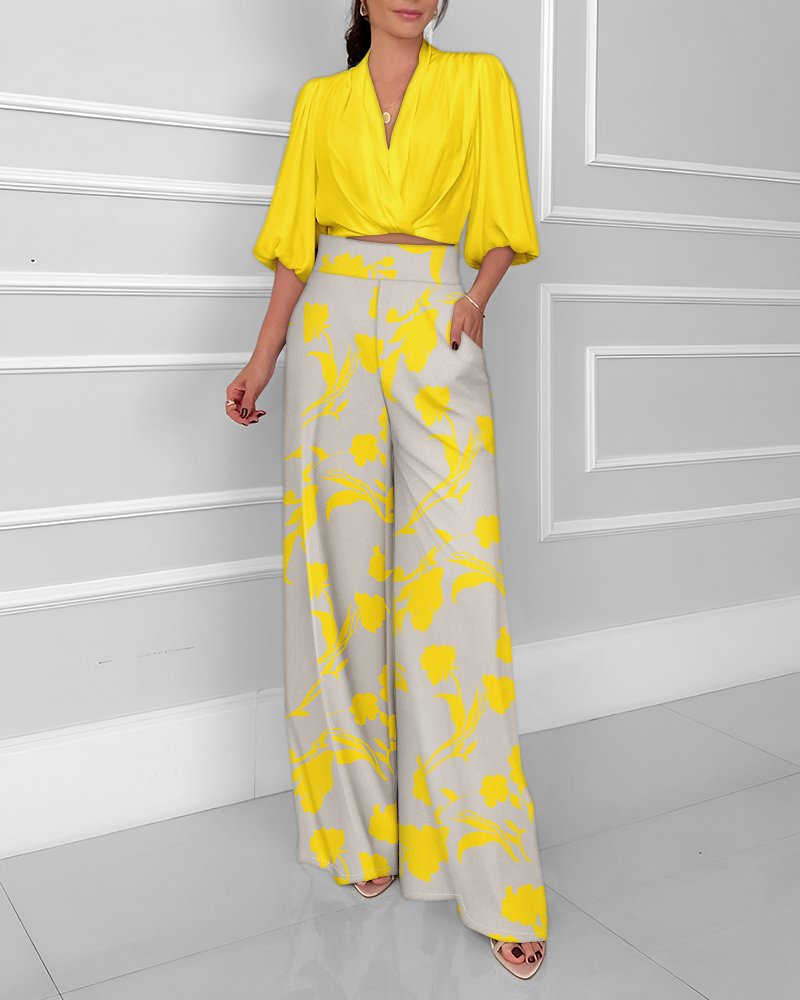 2 Pieces Outfit Overlap V-Neck Elastic Hem Crop Top and Casual Floral Print Elastic Back Waist Wide Leg Pants Set, women Two-piece Sets, ChicMe catalog