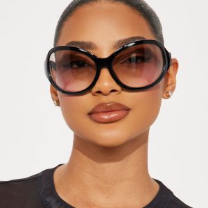 Trendy Sunglasses Beach Vacation Retro Vintage Shades Large Frame Sun Glasses for Women and Men, women Sunglasses, ChicMe catalog