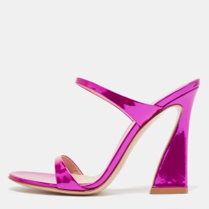 Gianvito Rossi Metallic Pink Leather Aura Sandals Size 36, Sandals - Luxury Closet