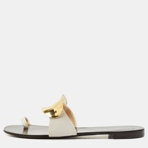 Giuseppe Zanotti White Leather Toe Ring Flat Sandals Size 41, Sandals - Luxury Closet