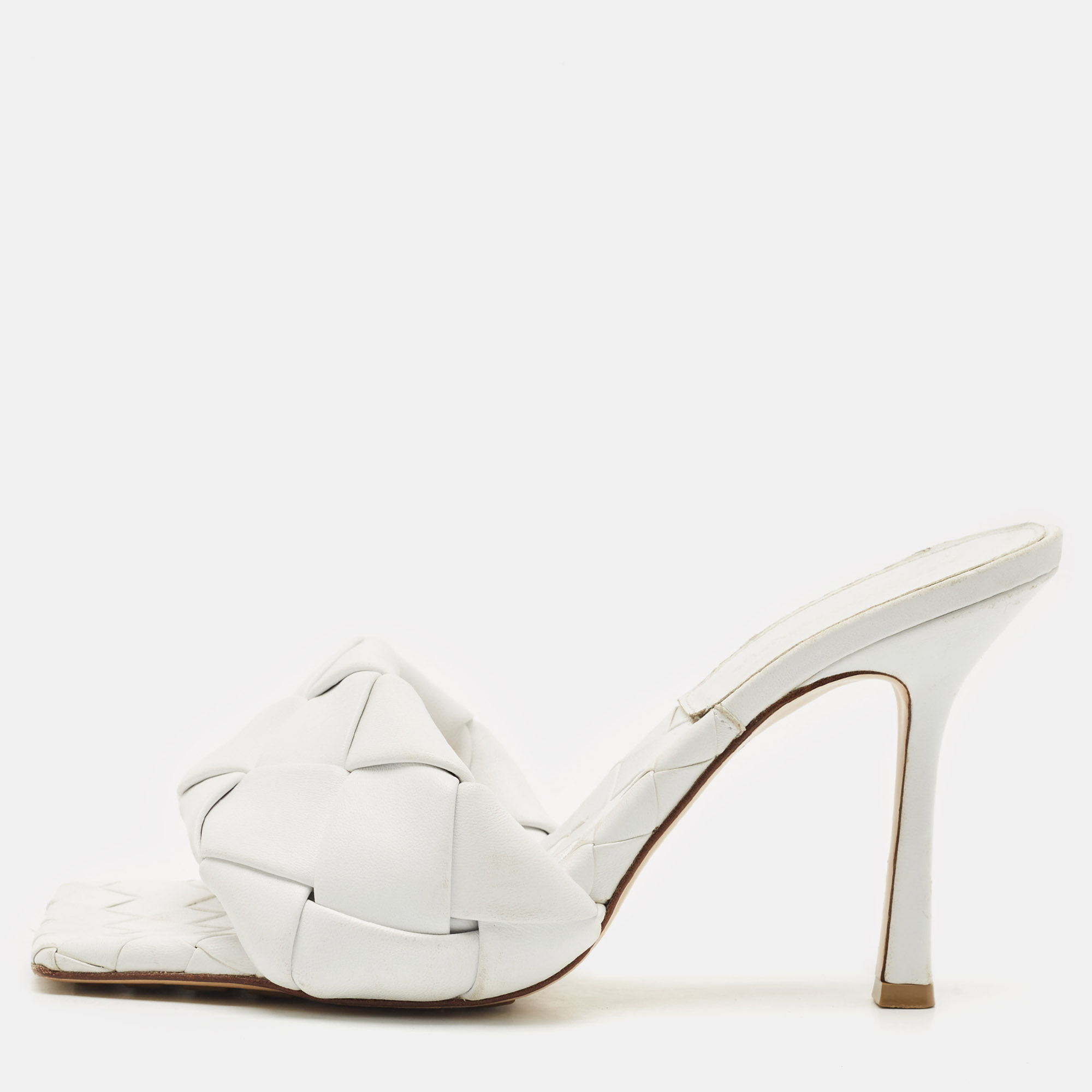 Bottega Veneta White Intrecciato Leather Lido Slide Sandals Size 39, Sandals - Luxury Closet catalog
