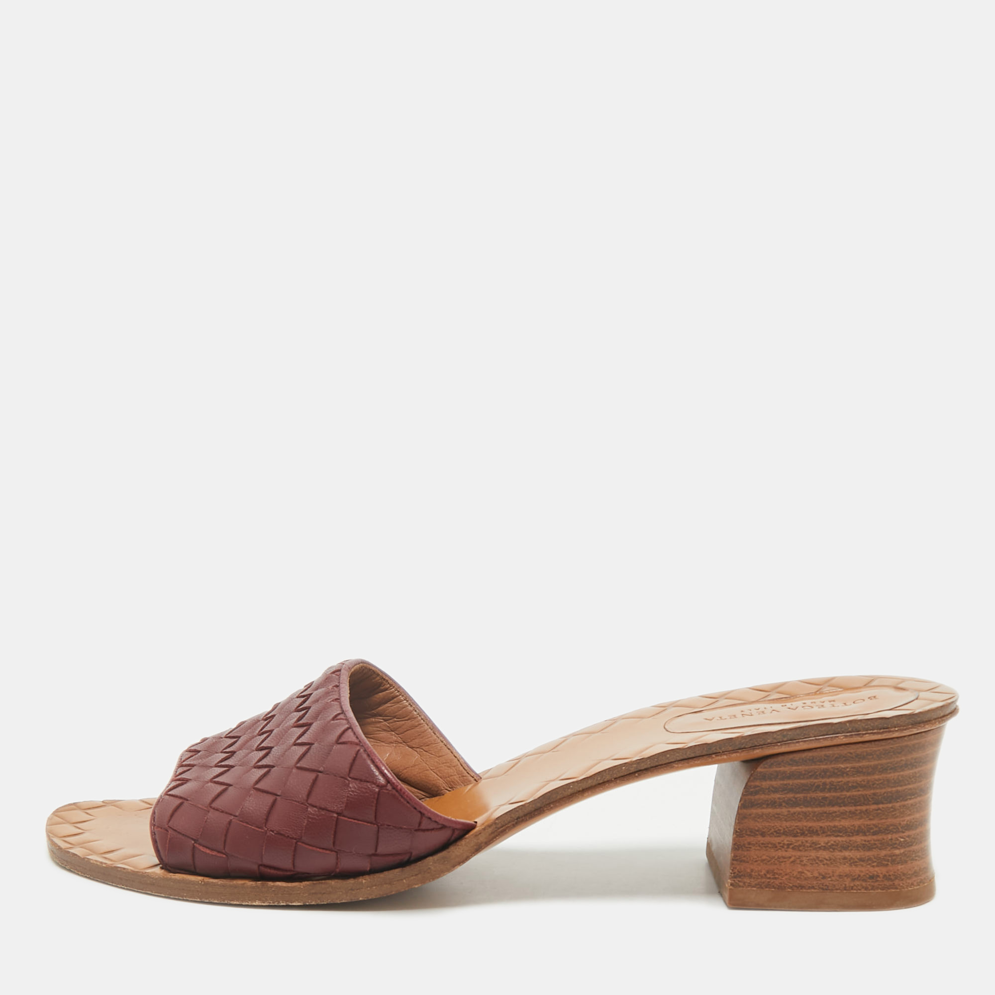 Bottega Veneta Burgundy Intrecciato Leather Ravello Slide Sandals Size 38.5, Sandals - Luxury Closet catalog