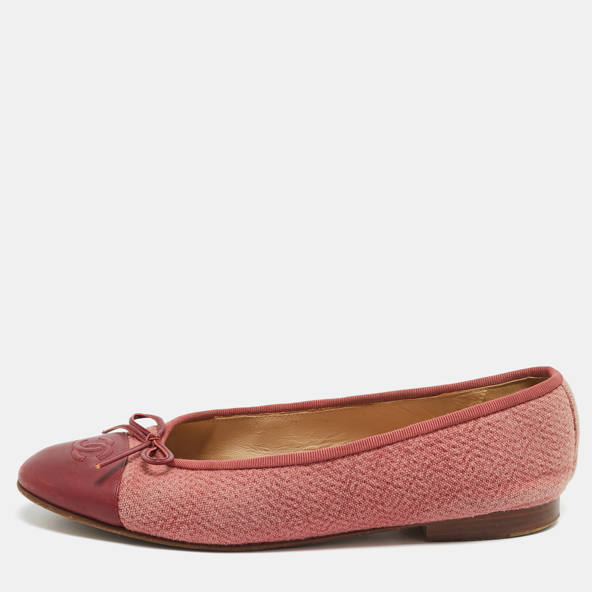 Chanel Pink/Burgundy Tweed and Leather CC Cap Toe Bow Ballet Flats Size 39, Flats - Luxury Closet catalog