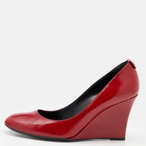 Gucci Red Patent Leather Wedge Round Toe Pumps Size 40, Pumps - Luxury Closet catalog