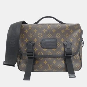 Louis Vuitton Monogram Canvas Trail Messenger Shoulder Bag, Shoulder Bags - Luxury Closet catalog