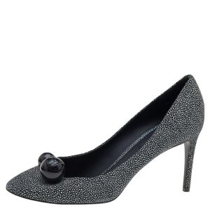 Louis Vuitton Grey Leather Pointed Toe Pumps Size 38.5, Pumps - Luxury Closet catalog