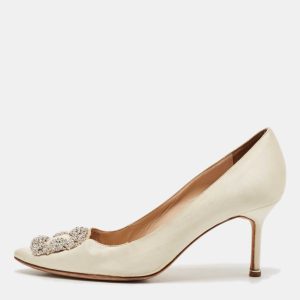 Manolo Blahnik Off White Satin Hangisi Pumps Size 39.5, Pumps - Luxury Closet catalog