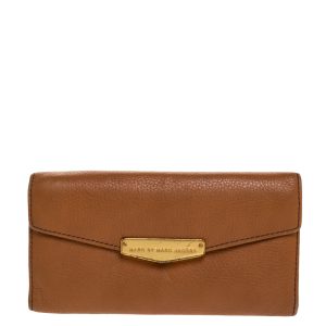 Marc by Marc Jacobs Tan Soft Leather Flap Trifold Continental Wallet, Wallets & Money Clips - Luxury Closet catalog