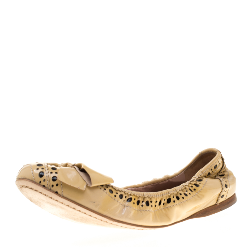Miu Miu Beige Brogue Leather Scrunch Bow Ballet Flats Size 37.5, Flats - Luxury Closet catalog