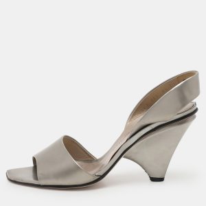 Salvatore Ferragamo Silver Leather Slingback Sandals Size 39, Sandals - Luxury Closet catalog
