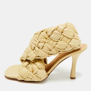 Bottega Veneta Beige Leather Intrecciato Ankle Strap Sandals Size 39, Sandals - Luxury Closet