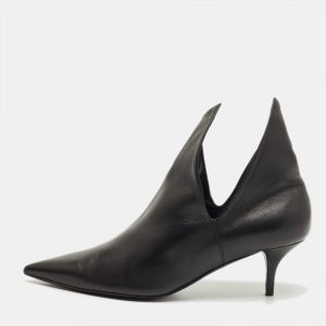 Burberry Black Leather Essendon Pumps Size 37.5, Pumps - Luxury Closet