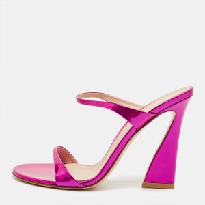 Gianvito Rossi Metallic Pink Leather Aura Sandals Size 38.5, Sandals - Luxury Closet