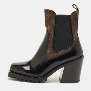 Louis Vuitton Black Leather LV Beaubourg Chelsea Ankle Boots Size 40, Boots - Luxury Closet