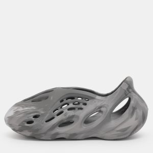 Yeezy x Adidas Grey Rubber Foam RNNR MXT Moon Gray Sneakers Size 40.5, Athletic Shoes & Sneakers - Luxury Closet