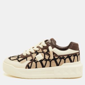 Valentino One Stud XL Size 41.5 Light Brown/White Toile Iconographe Jacquard and Leather Sneakers, Shoes - Luxury Closet