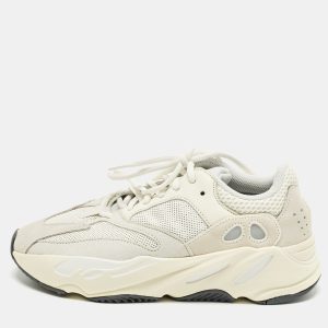 Yeezy x Adidas Boost 700 Analog Size 41 1/3 Off White Mesh and Suede Low Top Sneakers, Shoes - Luxury Closet