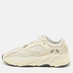 Yeezy x Adidas Boost 700 Analog Size 42 Cream Leather and Mesh Low Top Sneakers, Shoes - Luxury Closet