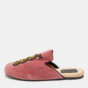 Gucci Lawrence Size 36.5 Pink Velvet Crystal Embellished Flat Mules, Sandals - Luxury Closet