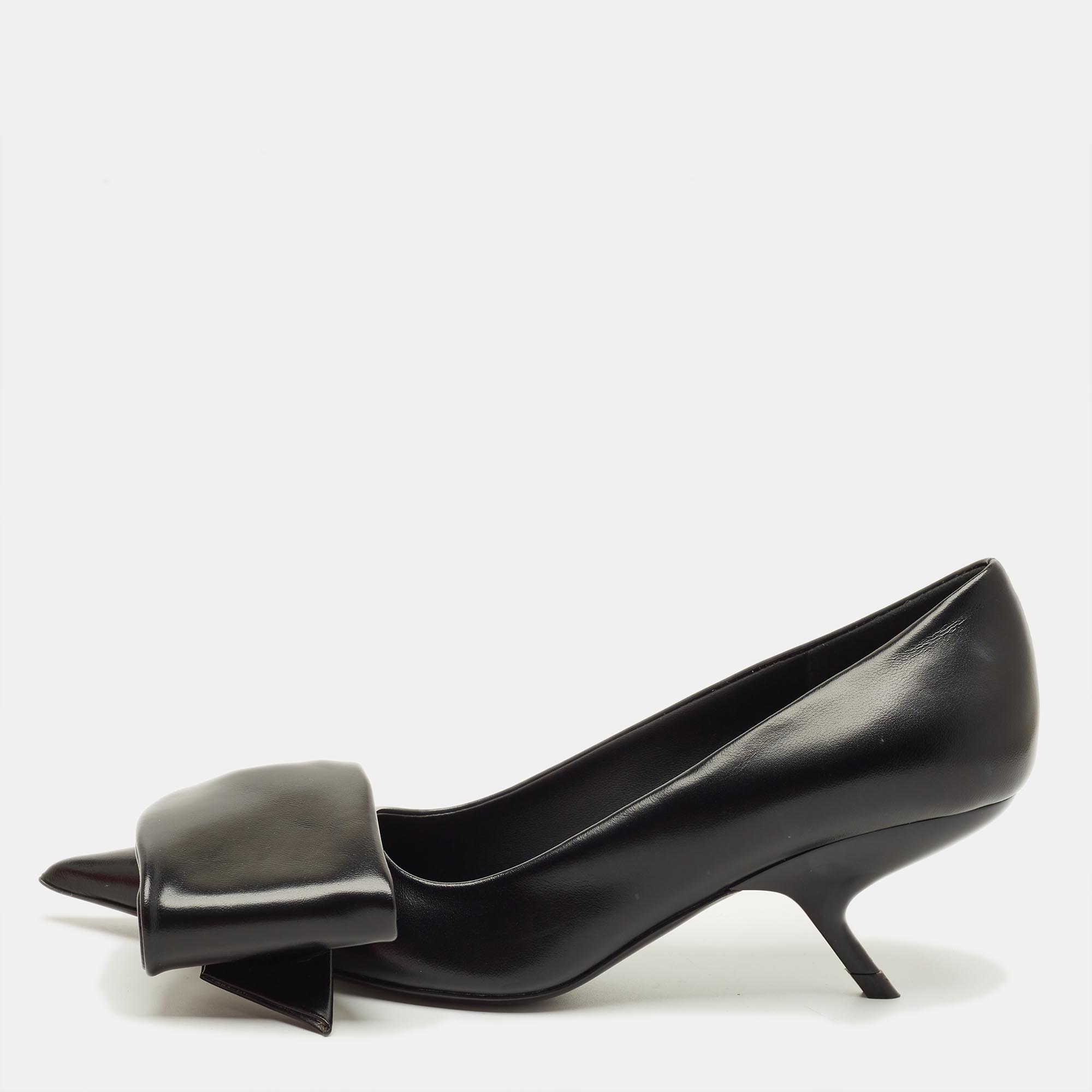 Salvatore Ferragamo Erica Size 37 Black Leather Pumps, Pumps - Luxury Closet