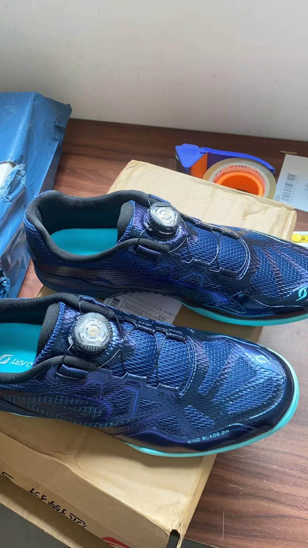 Professional Table Tennis Shoes Mens Wearable Court Shoes Mens Quick Lace Up Sneakers Mens Breathable Badminton Shoes - AliExpress Sneakers