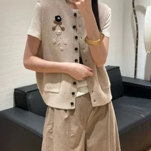 Hot selling new women's O-neck 100% wool vest fashion trend knitted sleeveless cardigan sweater short jacket women's wool vest - AliExpress Sweaters&Jumpers