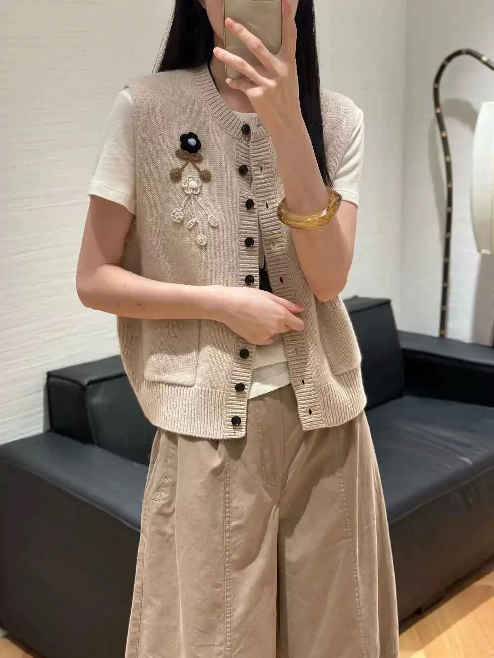 Hot selling new women's O-neck 100% wool vest fashion trend knitted sleeveless cardigan sweater short jacket women's wool vest - AliExpress Sweaters&Jumpers