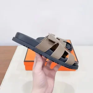 Elegant tan leather slides: superior quality, comfort and modern design. - AliExpress Children's Shoes