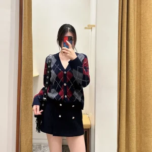 French Sle Diamond Embedded V-Ne Single Button Sweater Girl's Knitted irt College Sle Diamond Pattern Plain Knitwear - AliExpress Sweaters&Jumpers